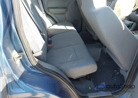 2005 Jeep Liberty Sport z USA, uszkodzony, nr VIN 1J4GL48K95W531232